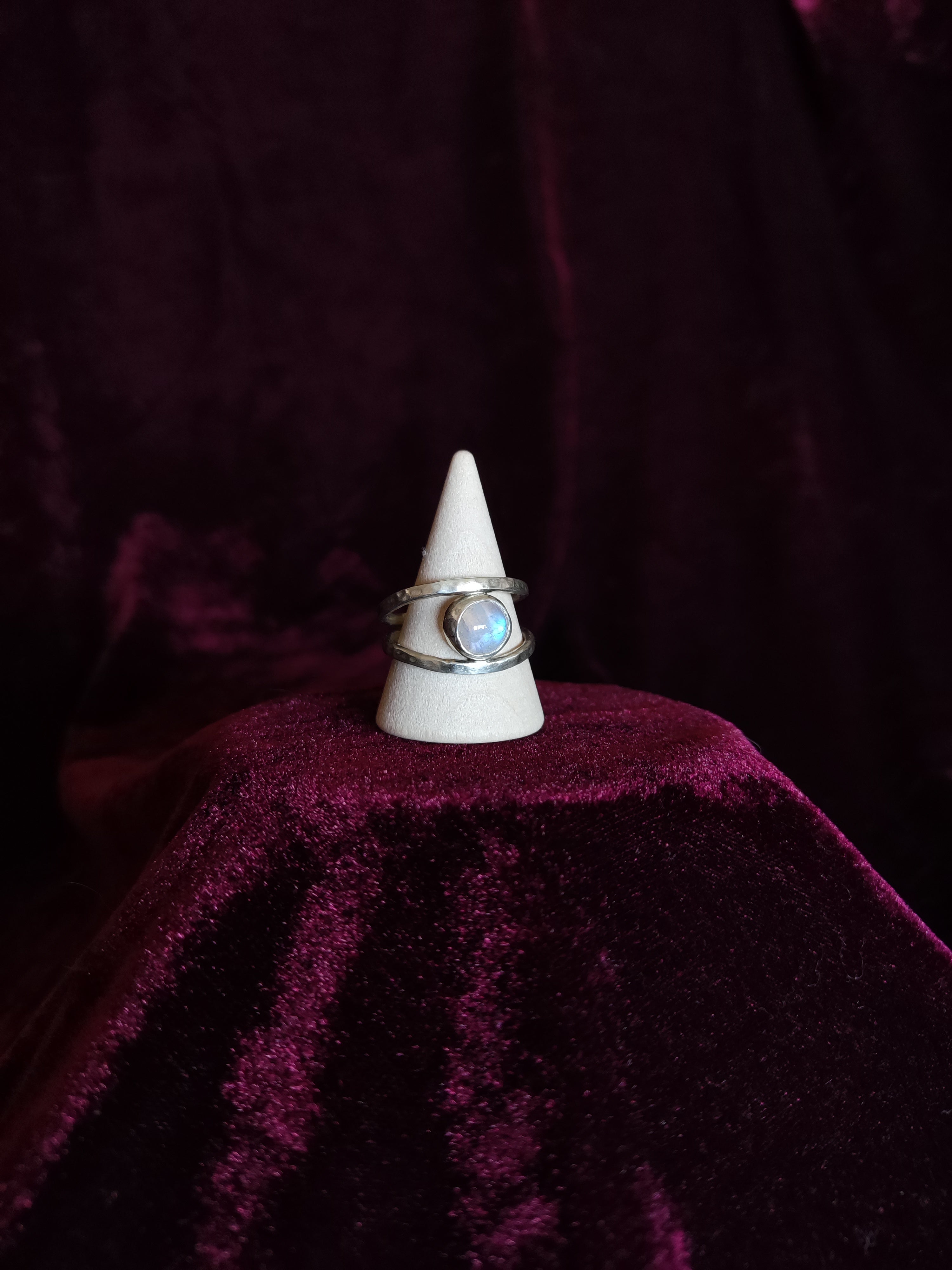 DITTOS MOONSTONE