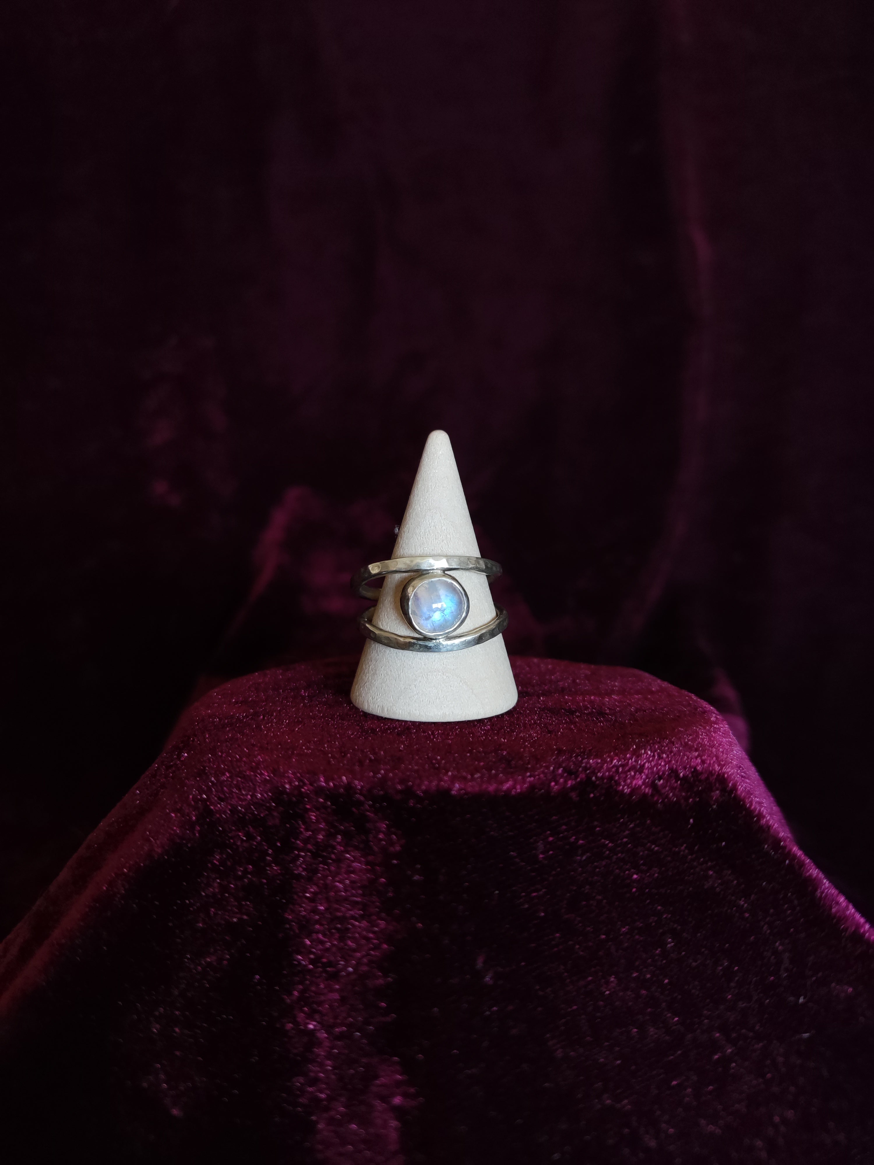 DITTOS MOONSTONE