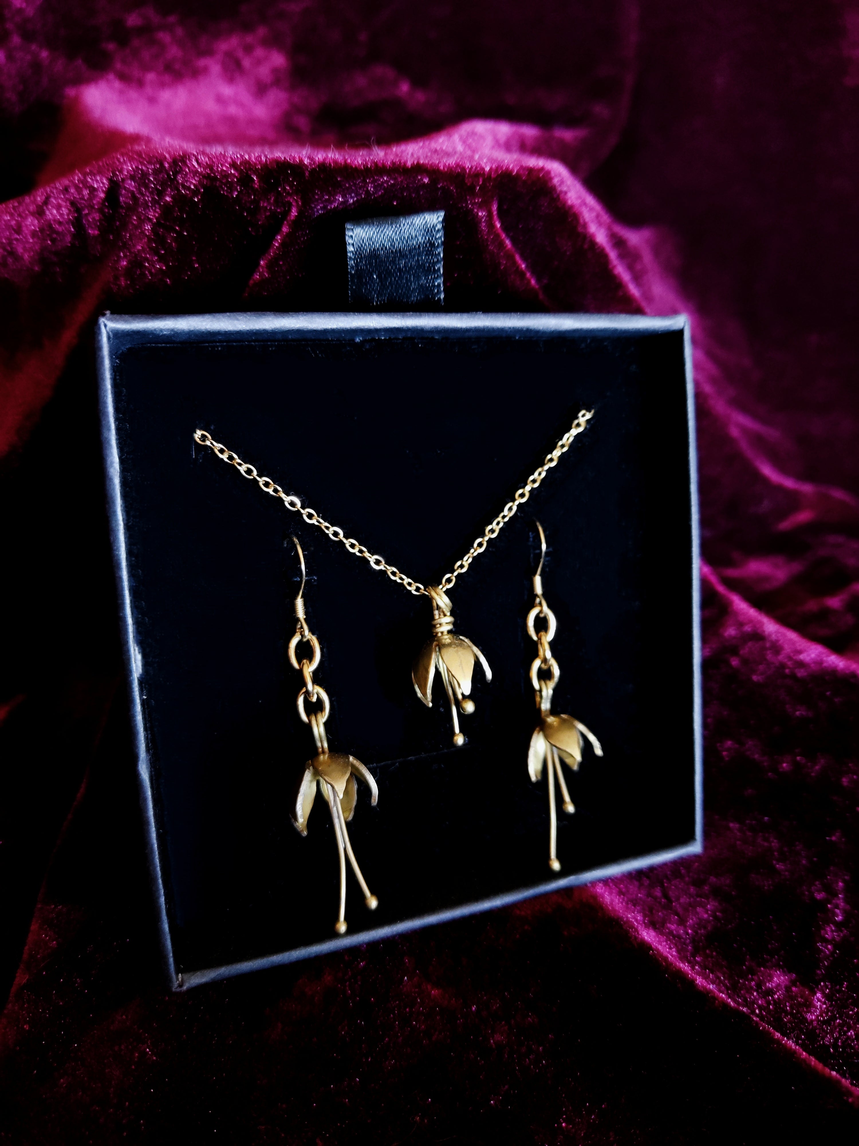 ANTHOS BRASS SET