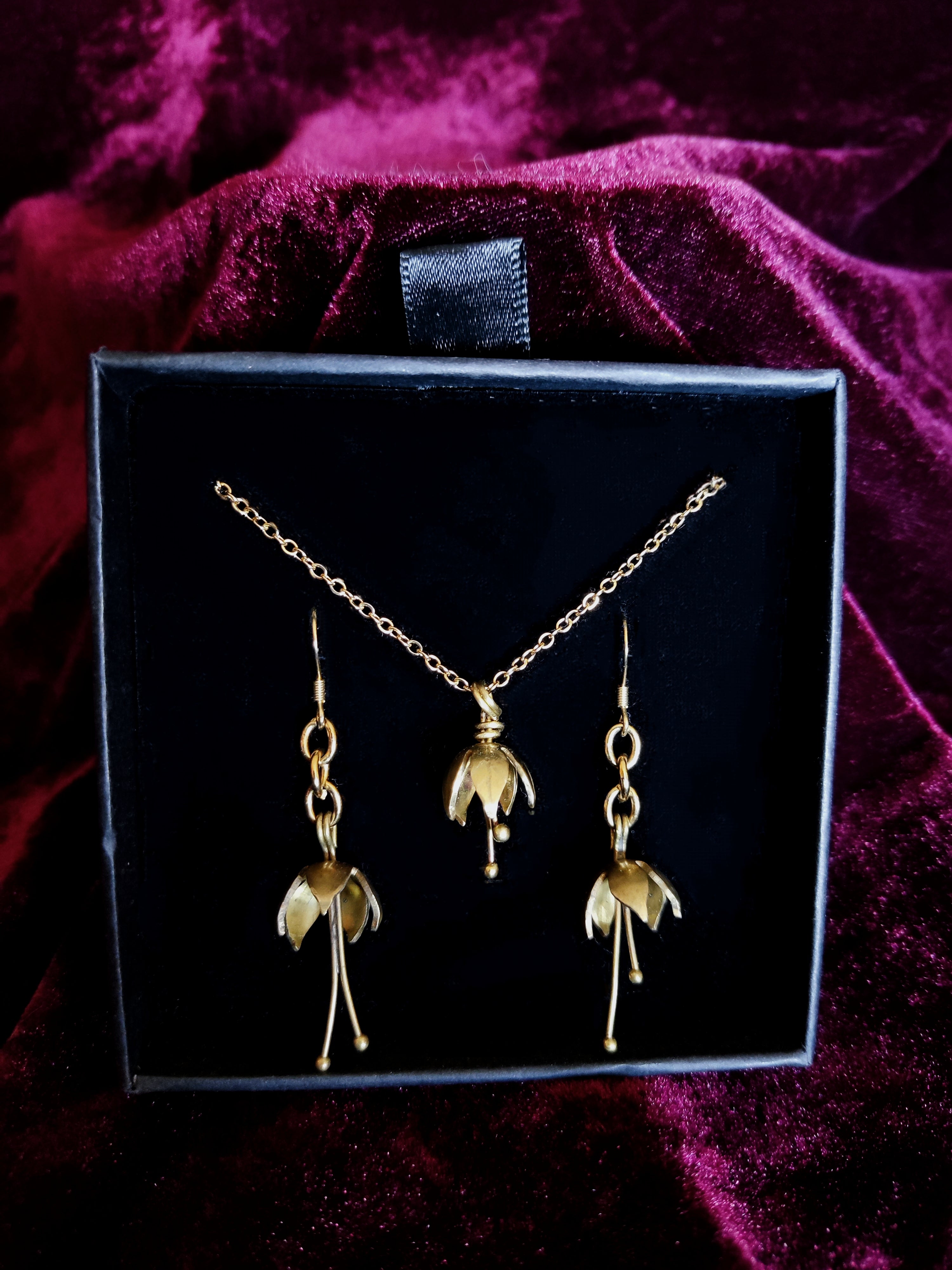 ANTHOS BRASS SET