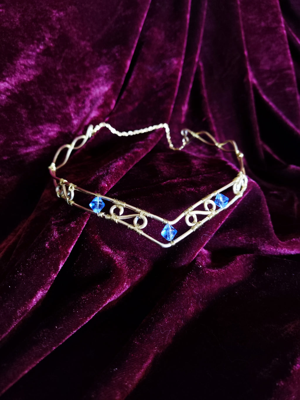 TIARA GOLD