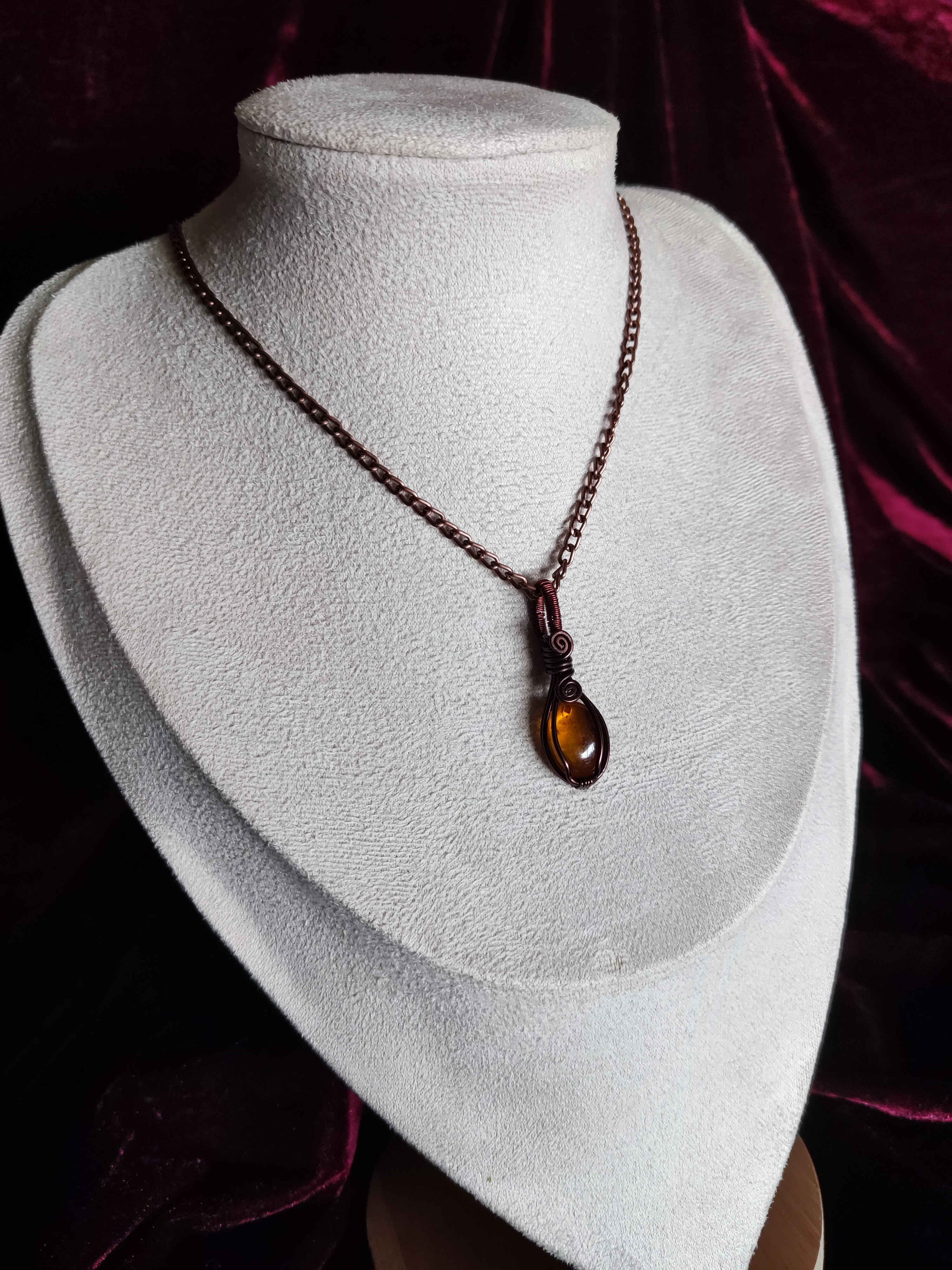 KLOUVI NECKLACE