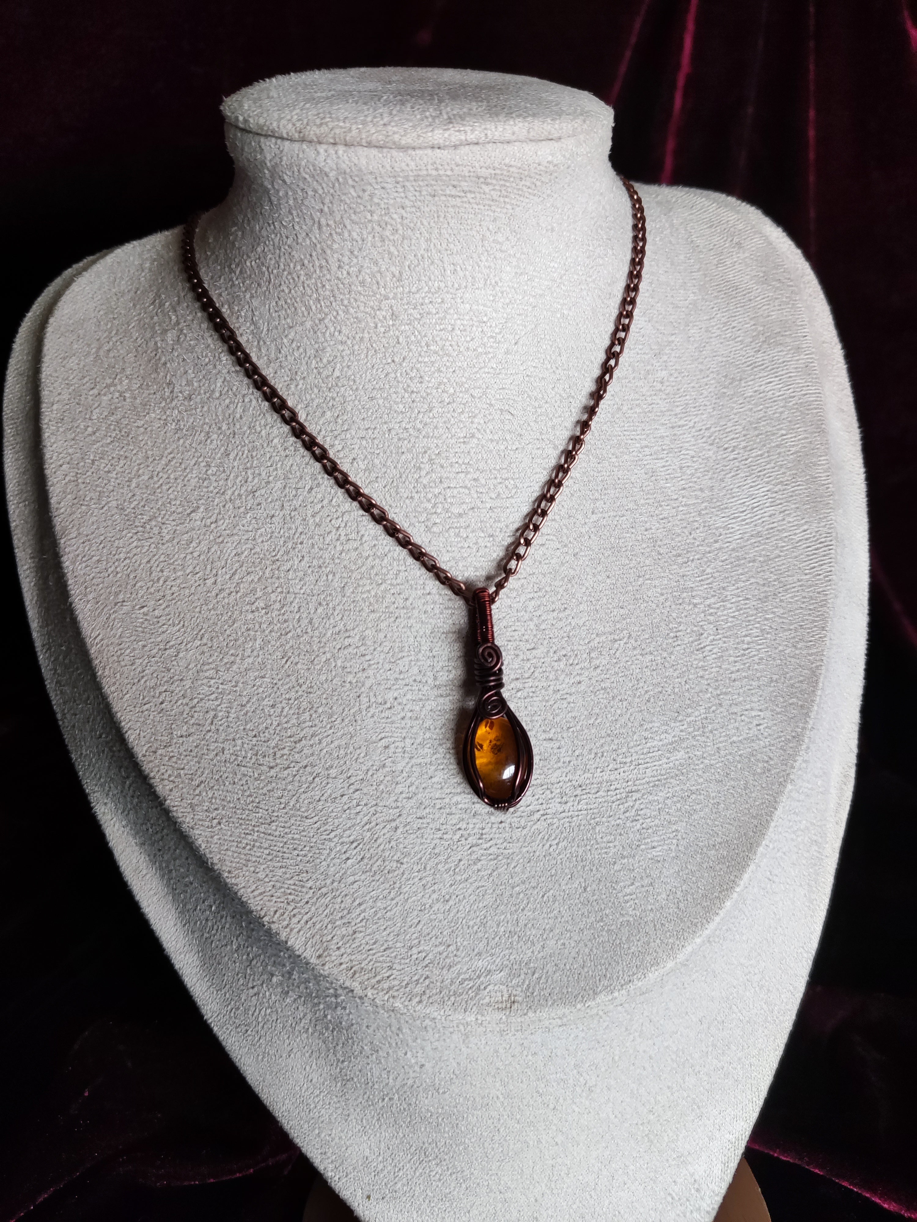 KLOUVI NECKLACE