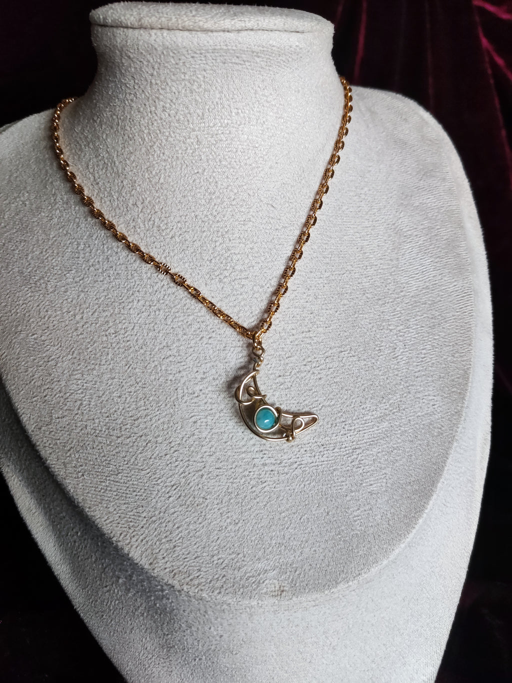 CRESCENT AQUAMARINE