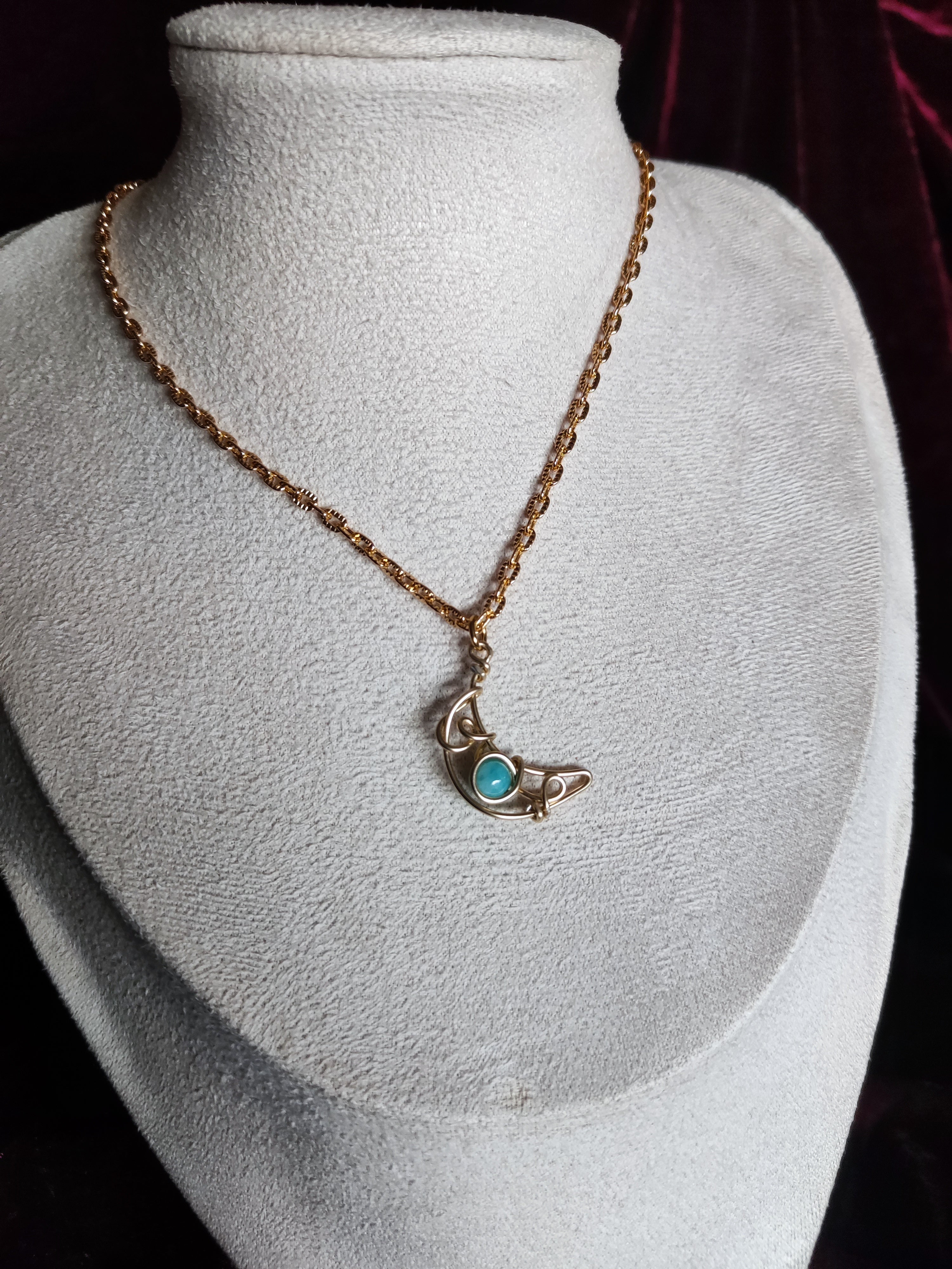 CRESCENT AQUAMARINE