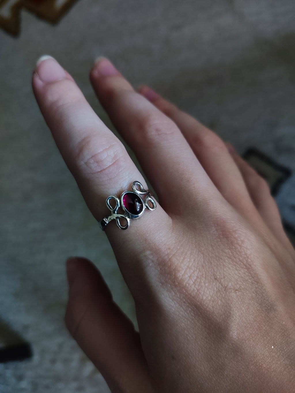 MARIPOSA GARNET