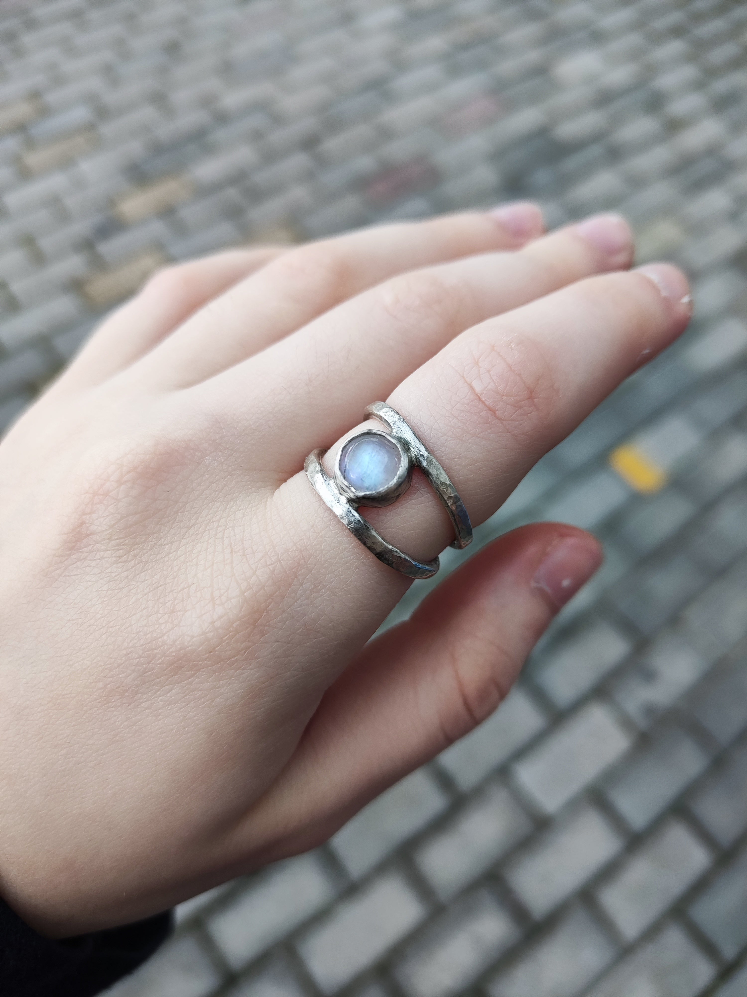DITTOS MOONSTONE